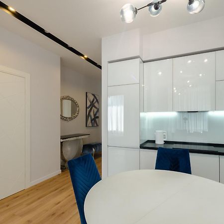 Petrovdom Apartment 77-94-59 In Rc Tetris Hall, Dilova Street 1-2 Киев Екстериор снимка