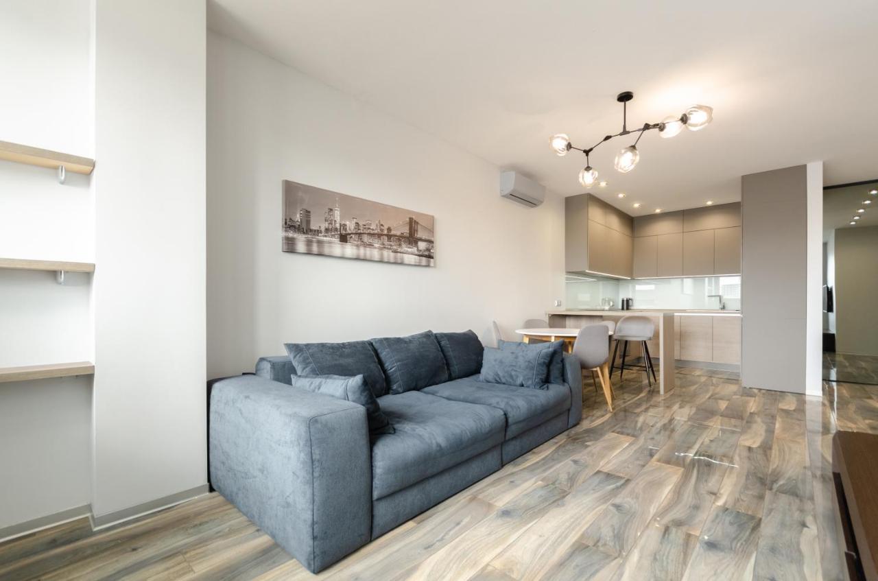 Petrovdom Apartment 77-94-59 In Rc Tetris Hall, Dilova Street 1-2 Киев Екстериор снимка