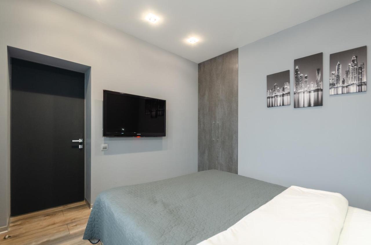 Petrovdom Apartment 77-94-59 In Rc Tetris Hall, Dilova Street 1-2 Киев Екстериор снимка