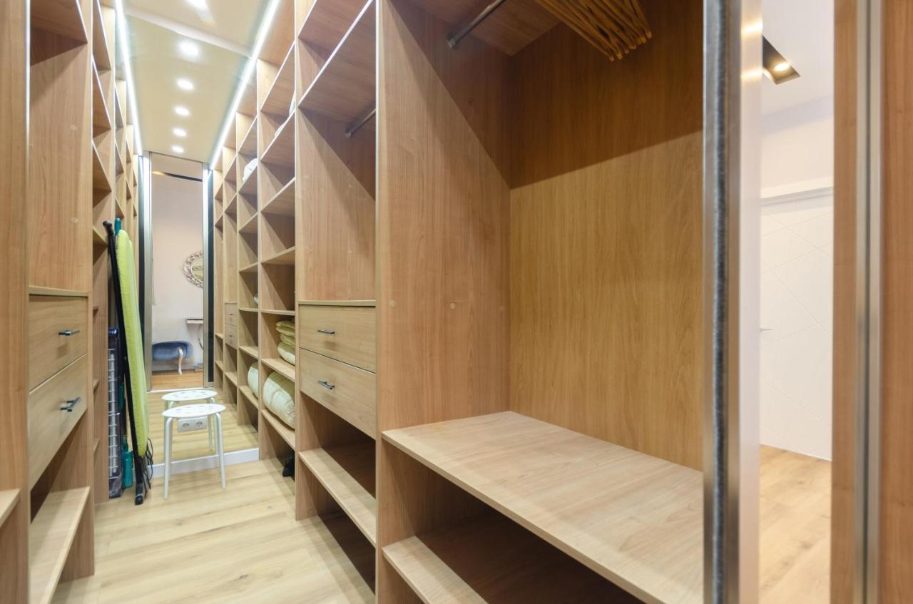 Petrovdom Apartment 77-94-59 In Rc Tetris Hall, Dilova Street 1-2 Киев Екстериор снимка