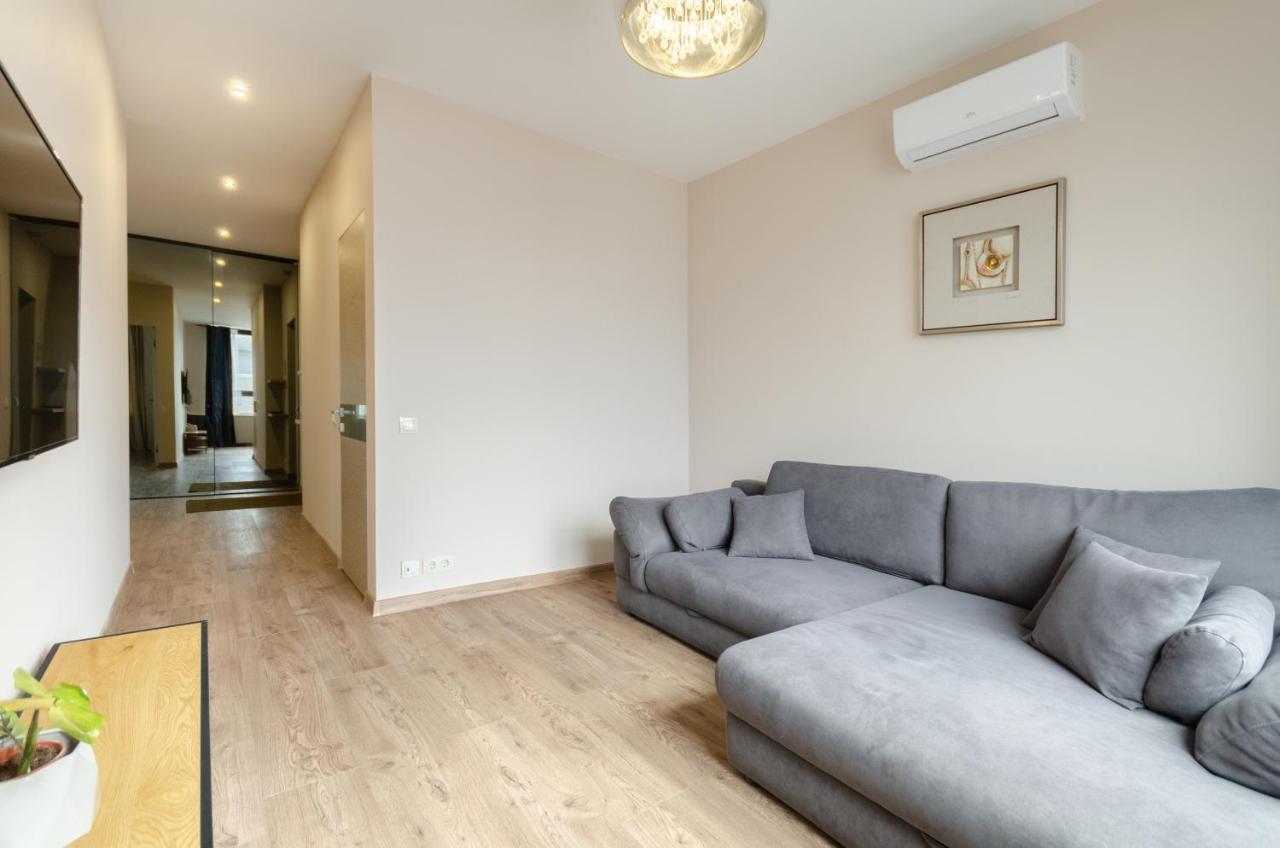 Petrovdom Apartment 77-94-59 In Rc Tetris Hall, Dilova Street 1-2 Киев Екстериор снимка