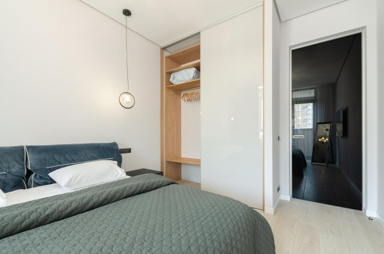 Petrovdom Apartment 77-94-59 In Rc Tetris Hall, Dilova Street 1-2 Киев Екстериор снимка