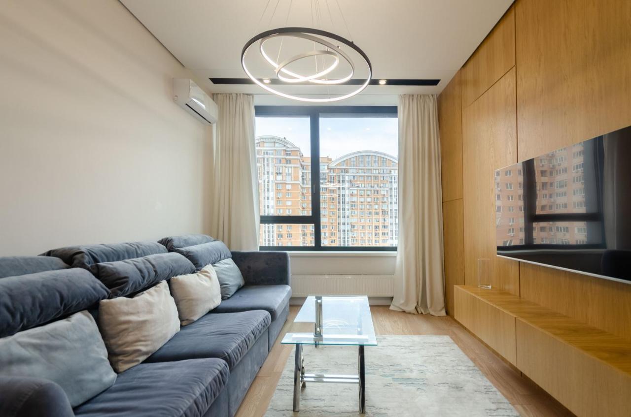 Petrovdom Apartment 77-94-59 In Rc Tetris Hall, Dilova Street 1-2 Киев Екстериор снимка