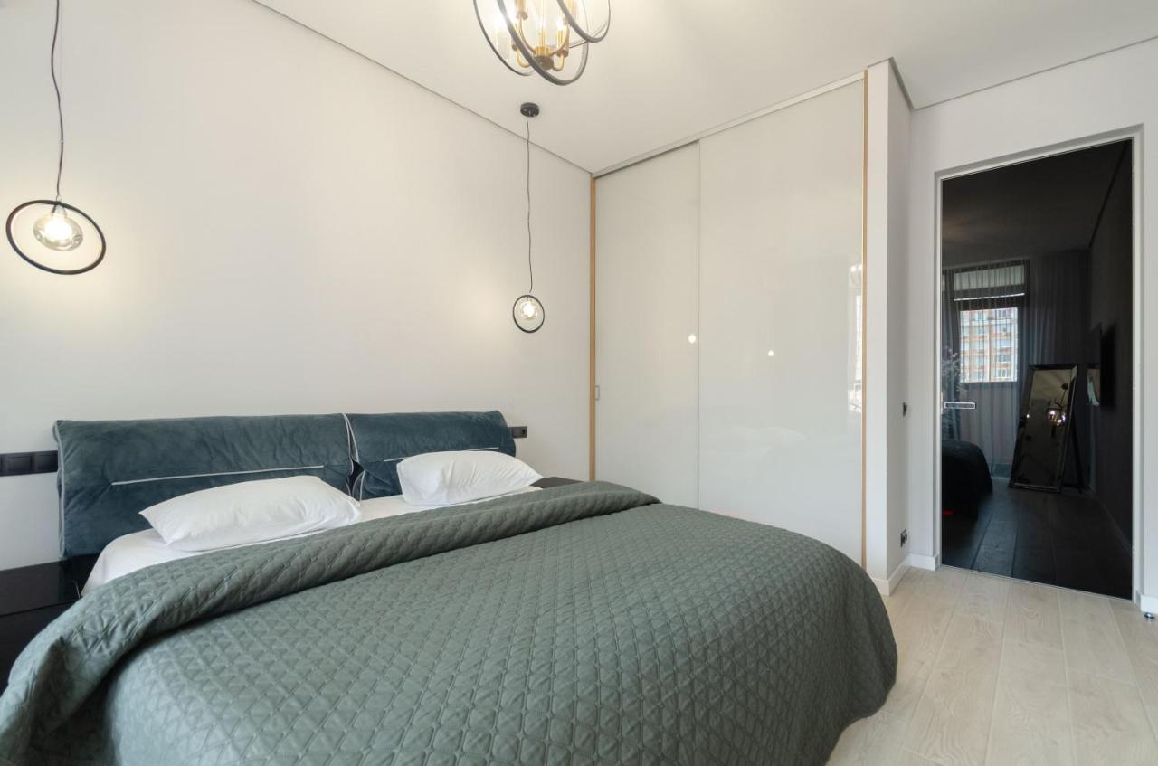 Petrovdom Apartment 77-94-59 In Rc Tetris Hall, Dilova Street 1-2 Киев Екстериор снимка