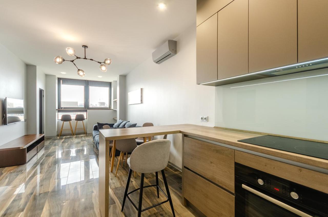 Petrovdom Apartment 77-94-59 In Rc Tetris Hall, Dilova Street 1-2 Киев Екстериор снимка