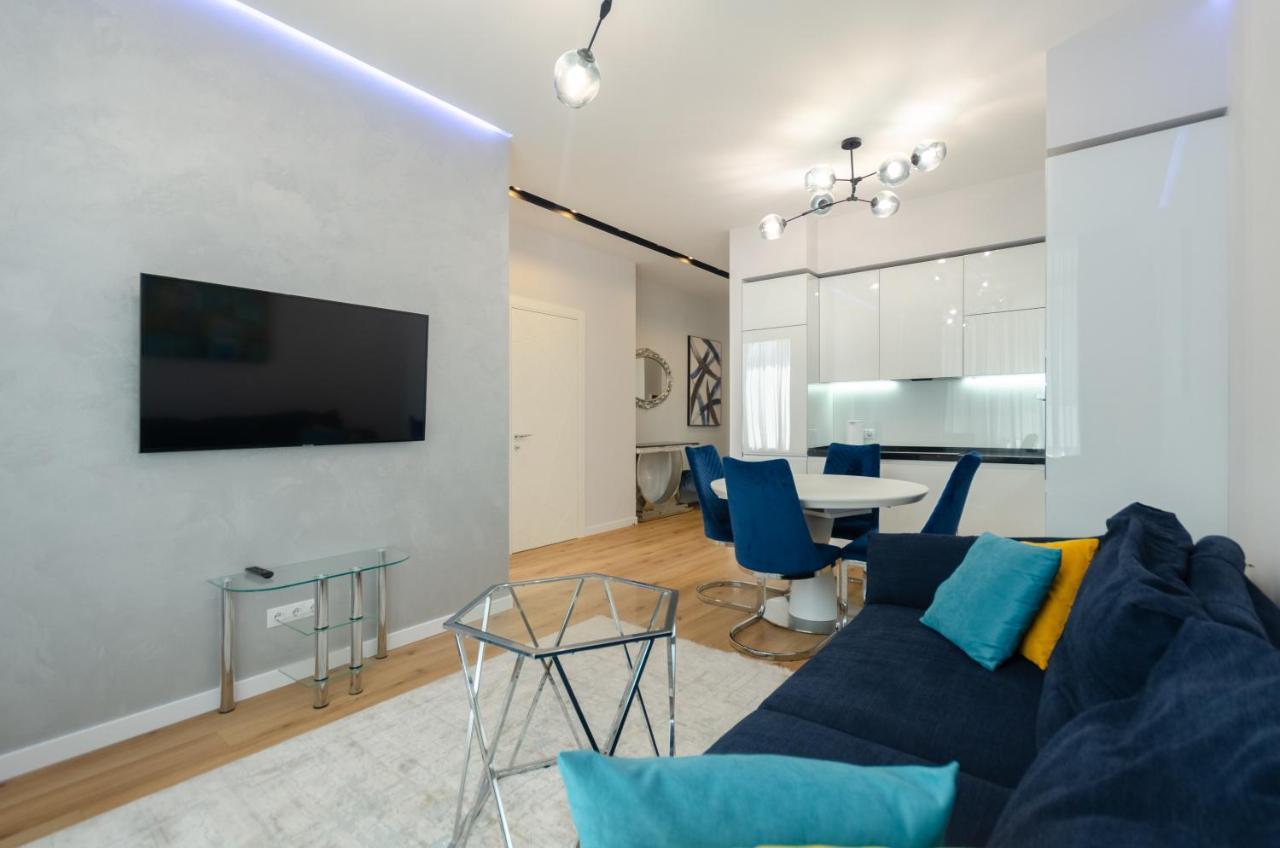 Petrovdom Apartment 77-94-59 In Rc Tetris Hall, Dilova Street 1-2 Киев Екстериор снимка