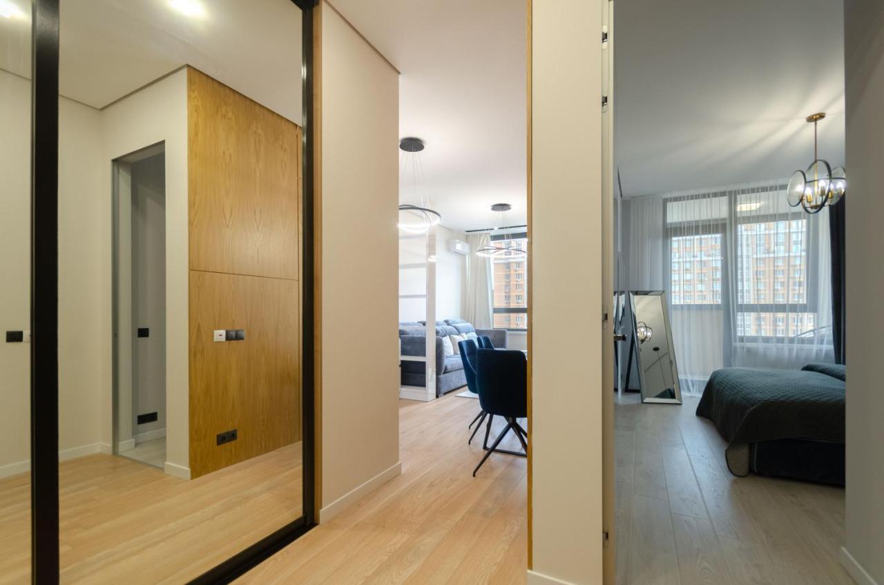 Petrovdom Apartment 77-94-59 In Rc Tetris Hall, Dilova Street 1-2 Киев Екстериор снимка